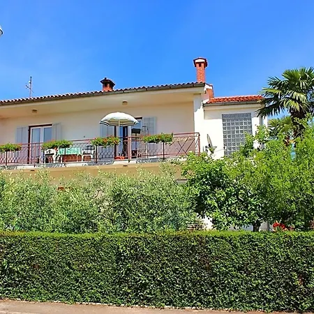 In Porec/istrien 10210 Appartamento